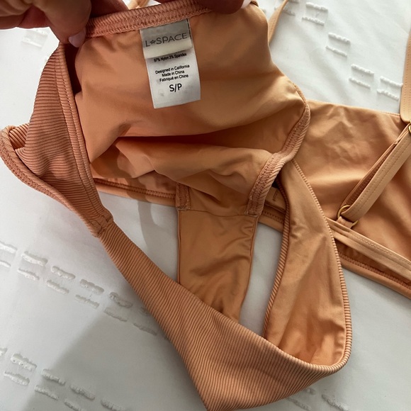 L space bikini - Picture 4 of 4